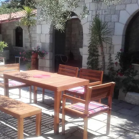 Albina Trogir